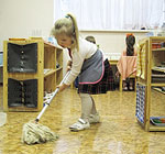 How to teach a child to be independent?