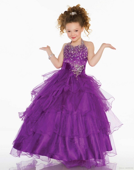 First ball: choose dresses for graduation-2015 in 4 class