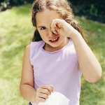 The child has bruises under his eyes: why? The child has bruises under his eyes: why?