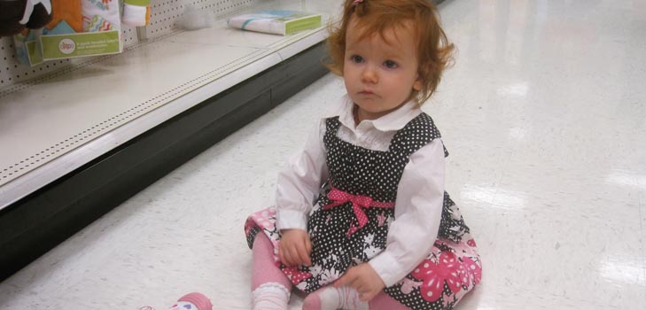 To help my mother: how to dress for a child correctly