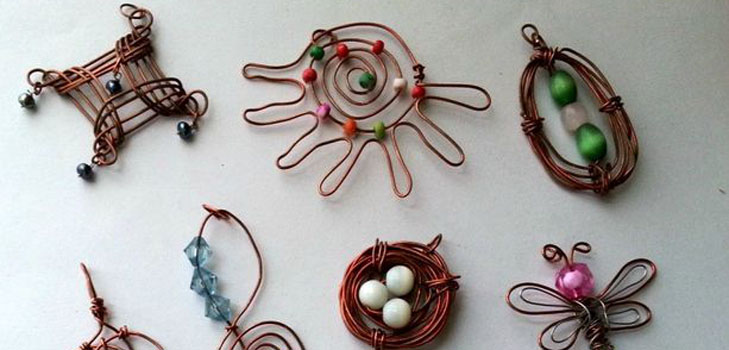 5 simple pendants made of wire and beads by your own hands