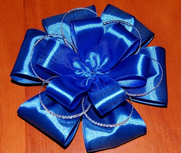 How to make a bow of satin ribbon with your own hands