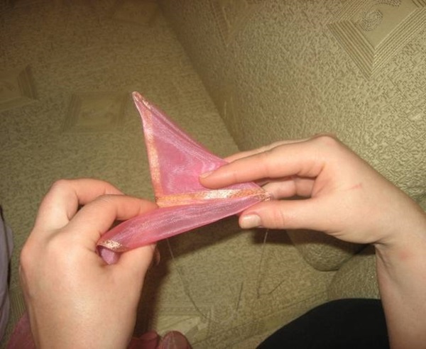 How to make a bow of satin ribbon with your own hands