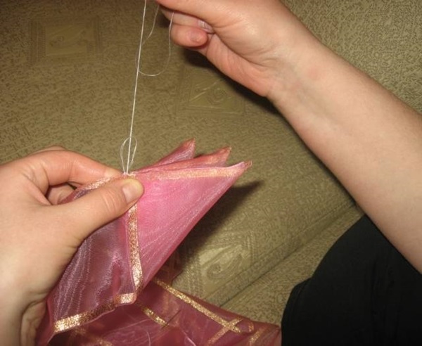 How to make a bow of satin ribbon with your own hands