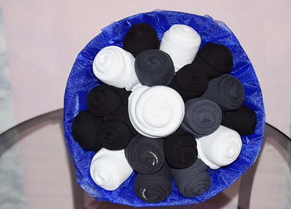 How to make a bouquet of socks for men