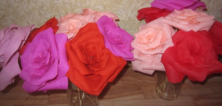 How to make flowers from corrugated paper: a master class
