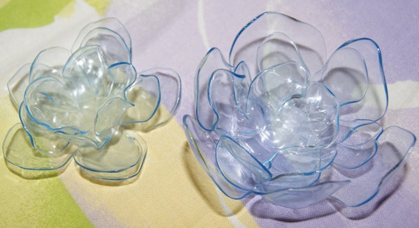 Flowers from plastic bottles: a master class for making plastic crafts with their own hands