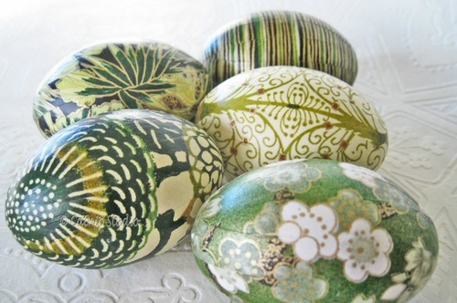 Easter decoupage of eggs