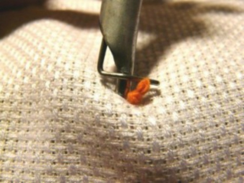 Tapestry stitch: master class of embroidery