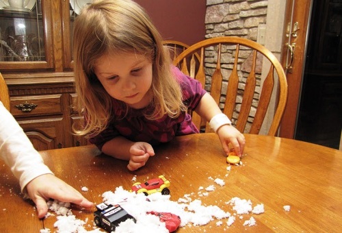 Artificial snow with own hands