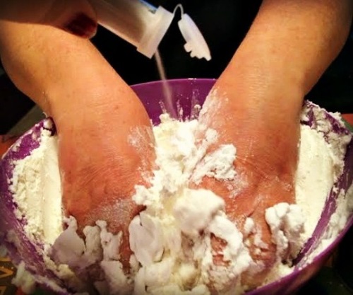Artificial snow with own hands