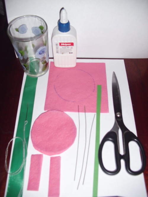 Carnations of colored paper with their own hands on May 9 Carnations of colored paper with their own hands on May 9