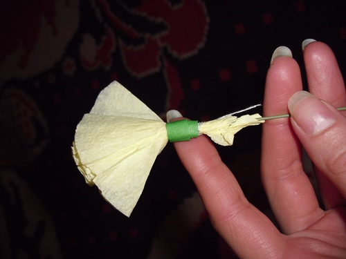Carnations of colored paper with their own hands on May 9