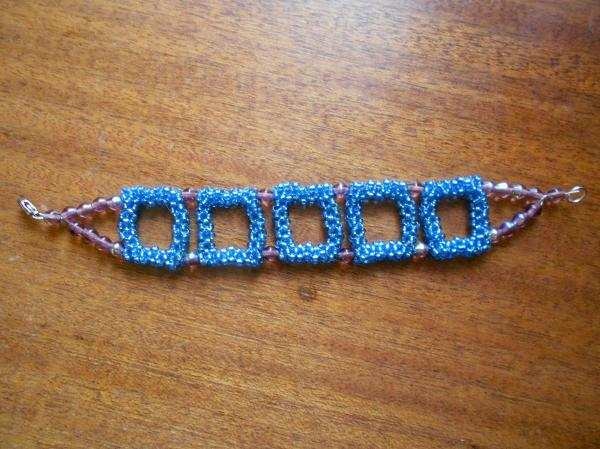 How to Make a Bead Bracelet for Beginners