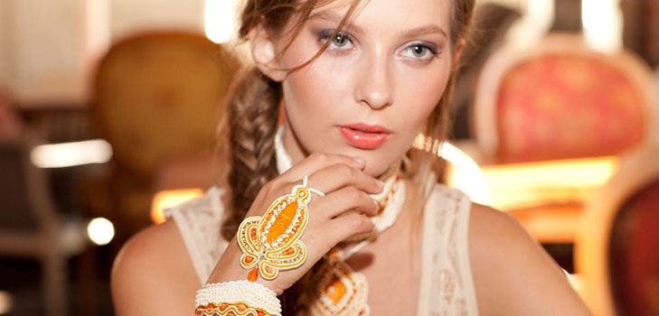How to Make a Bead Bracelet for Beginners