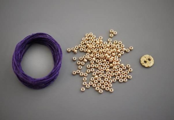 How to Make a Bead Bracelet for Beginners