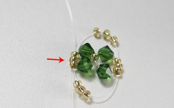 How to Make a Bead Bracelet for Beginners