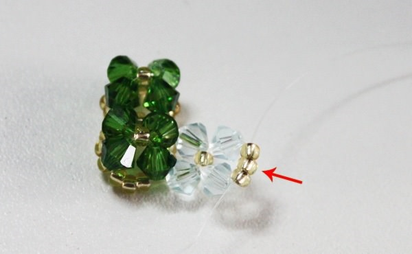How to Make a Bead Bracelet for Beginners