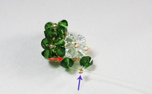 How to Make a Bead Bracelet for Beginners