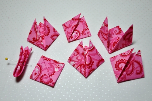 How to make flowers kanzashi from a tissue with their own hands