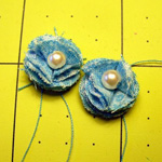 How to make a flower out of cloth How to make a flower out of cloth