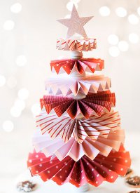 How to make a Christmas tree from paper How to make a Christmas tree from paper