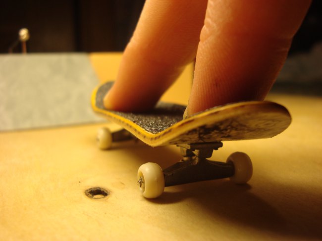 How to make a fingerboard with your own hands?