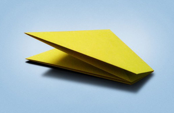 Paper self-clapper