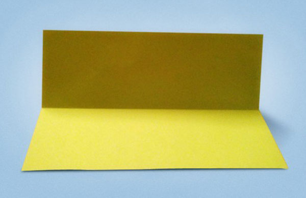 Paper self-clapper
