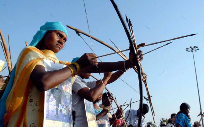 How to make a bow and arrows How to make a bow and arrows