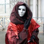 How to make a mask with your own hands for Halloween? How to make a mask with your own hands for Halloween?