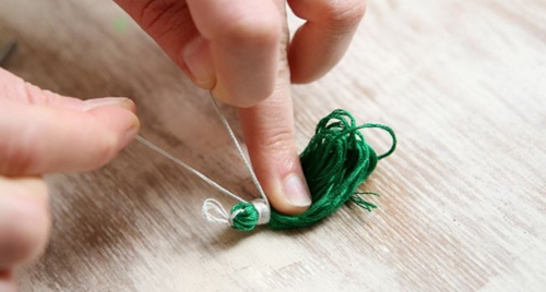 How to make earrings from threads with their own hands