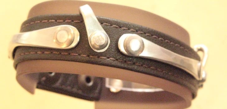 How to Make a Wide Men's Leather Bracelet
