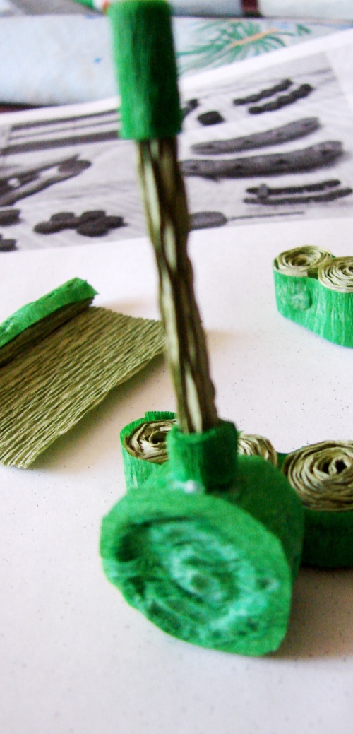 Crafts for May 9 with their own hands: a tank of paper
