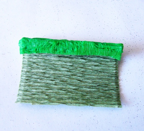 Crafts for May 9 with their own hands: a tank of paper