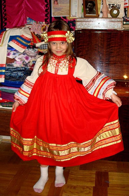 How to sew a sarafan for a girl in a folk style