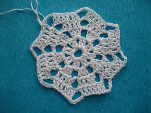 How to tie a fishnet summer vest with a crochet. Master class on crocheting a summer vest