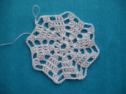 How to tie a fishnet summer vest with a crochet. Master class on crocheting a summer vest