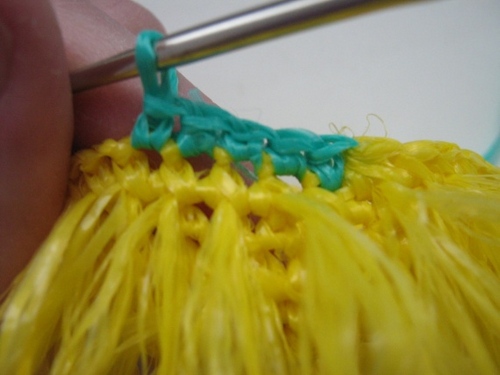 How to tie a loofah crochet?