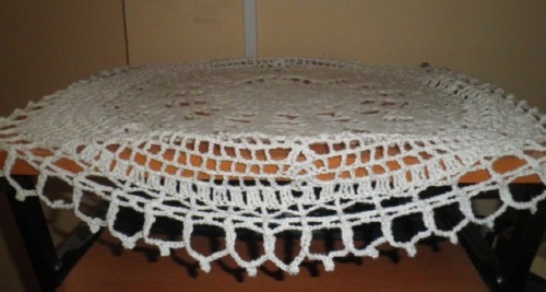 Openwork tablecloth crocheted