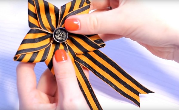 How to beautifully tie a St. George ribbon: the best ways with a photo
