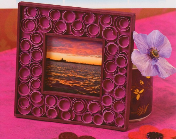 Cardboard frame with your own hands: original ideas for decorating the house