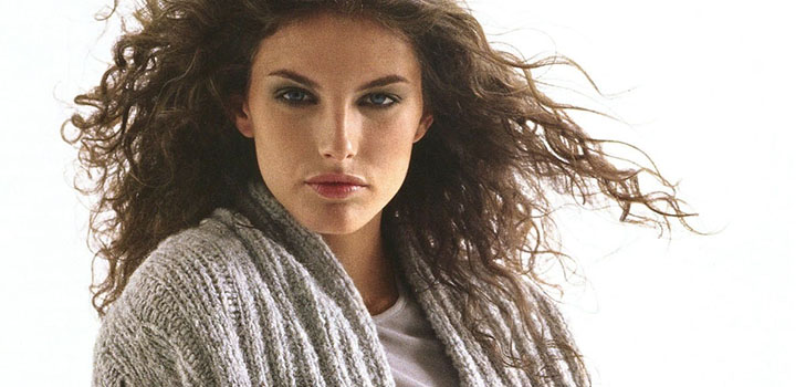Sweatshirts, dresses and jackets knitted by needles: photos and diagrams