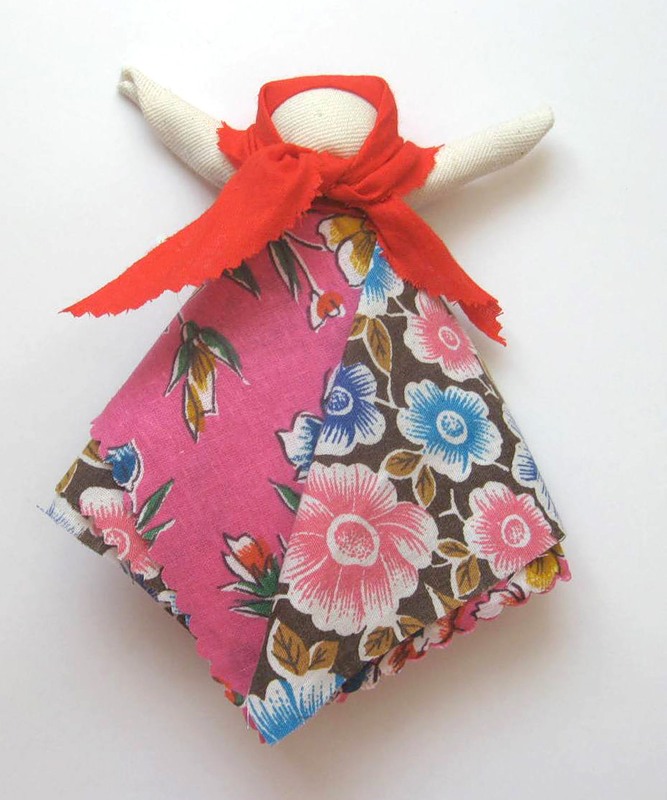 We make the Maslenitsa doll with our own hands.
