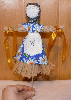 We make the Maslenitsa doll with our own hands.