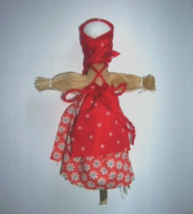 We make the Maslenitsa doll with our own hands.