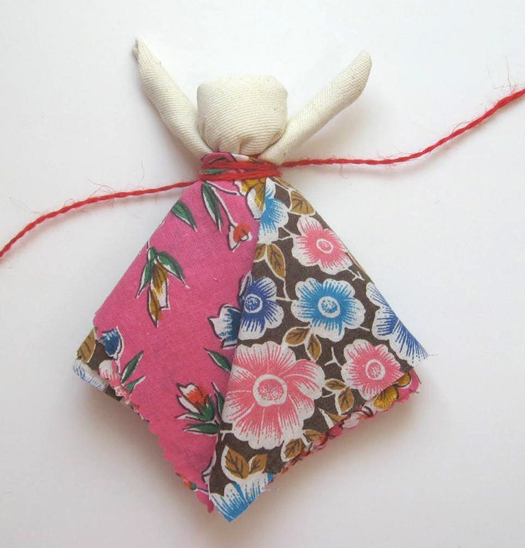 We make the Maslenitsa doll with our own hands.