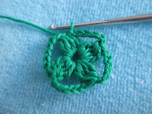 Step-by-step instruction for knitting cymbals
