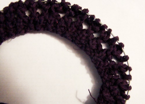 Summer hat with knitting needles