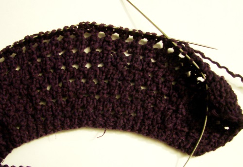 Summer hat with knitting needles